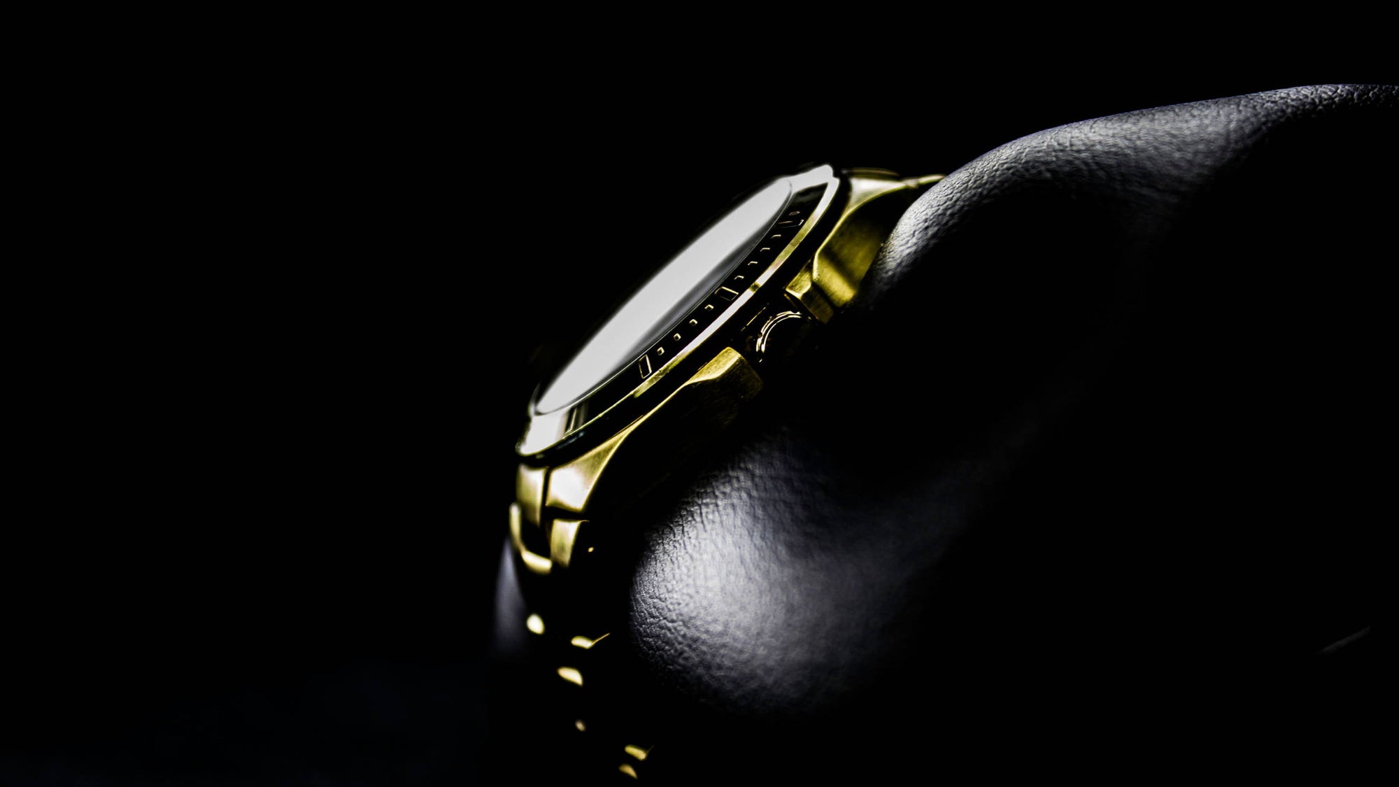 Safeguarding Your Luxury Watches: The Importance of a Watch Safe