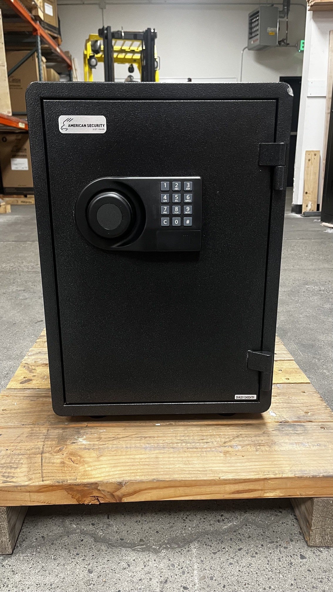 Front view of the safe, the safe comes with a digital lock. The battery compartment is located underneath the number pad.  