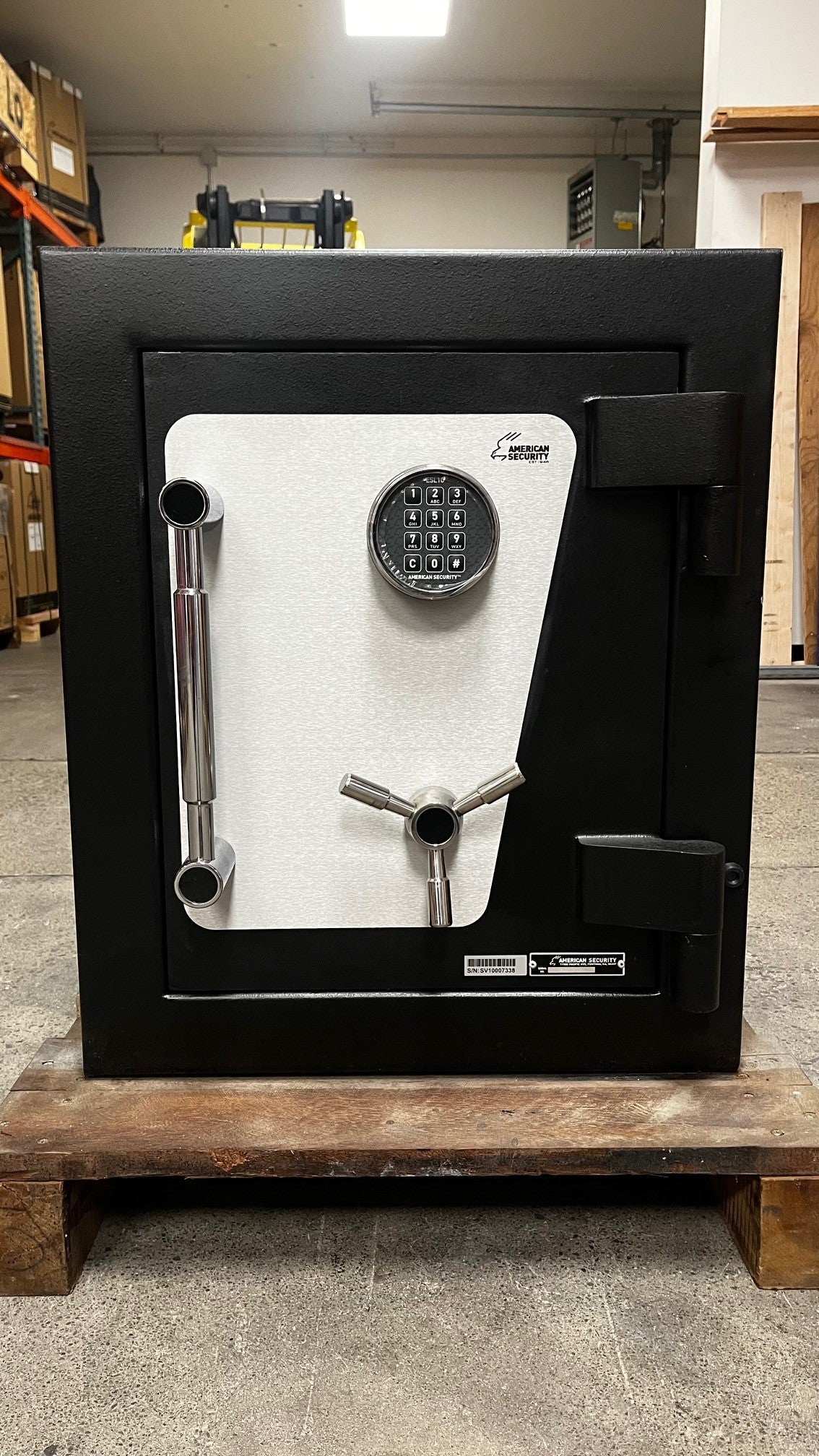 Front view of the safe. It comes with a digital ESL10 lock.