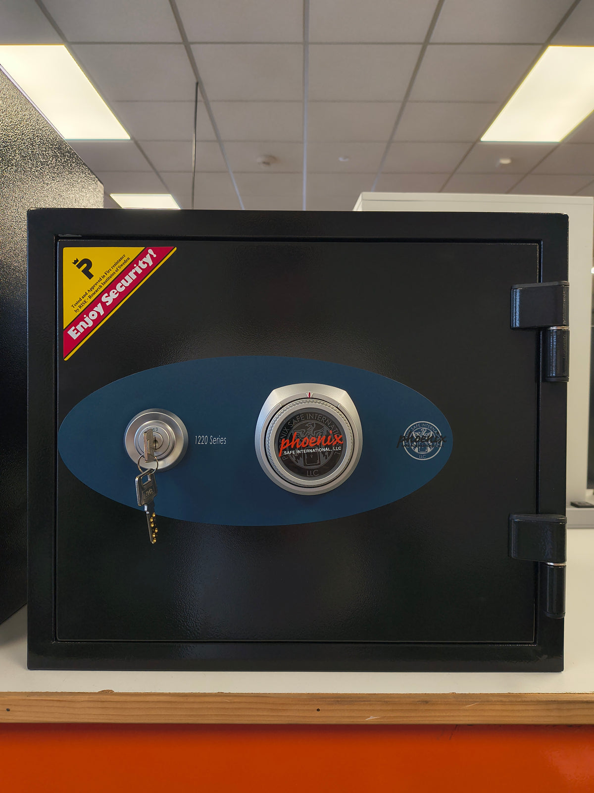 Blemished Phoenix 1221B front.