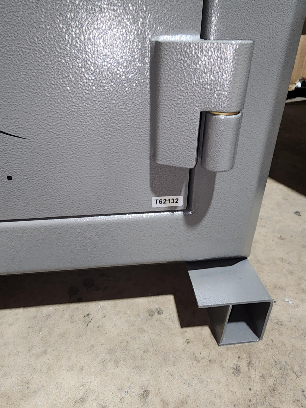 Hayman RK-7242 Rockies Gun Safe Blemished Bottom