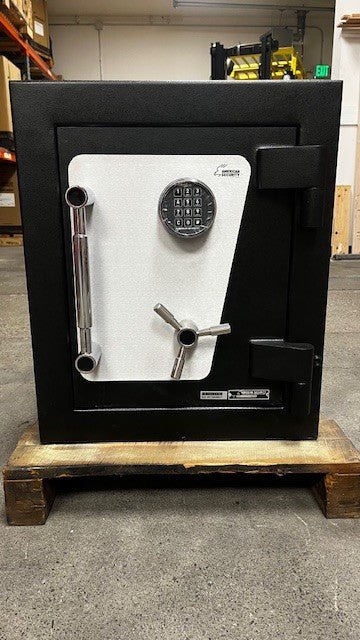 Front view of the safe. The safe comes with a digital lock. 