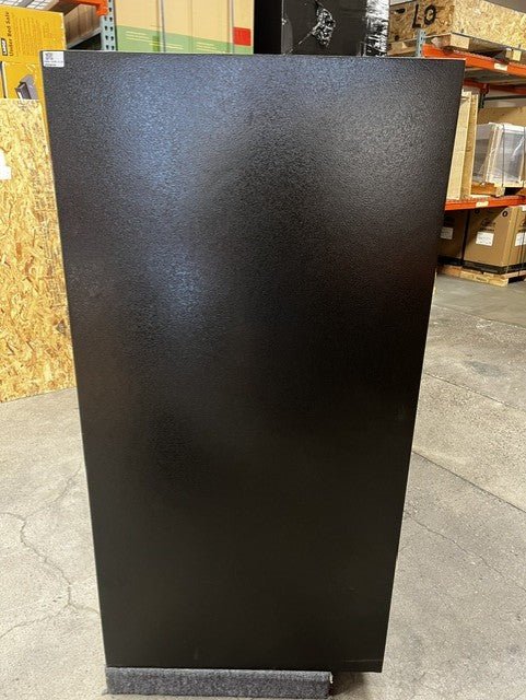 View of the right side of the safe. 