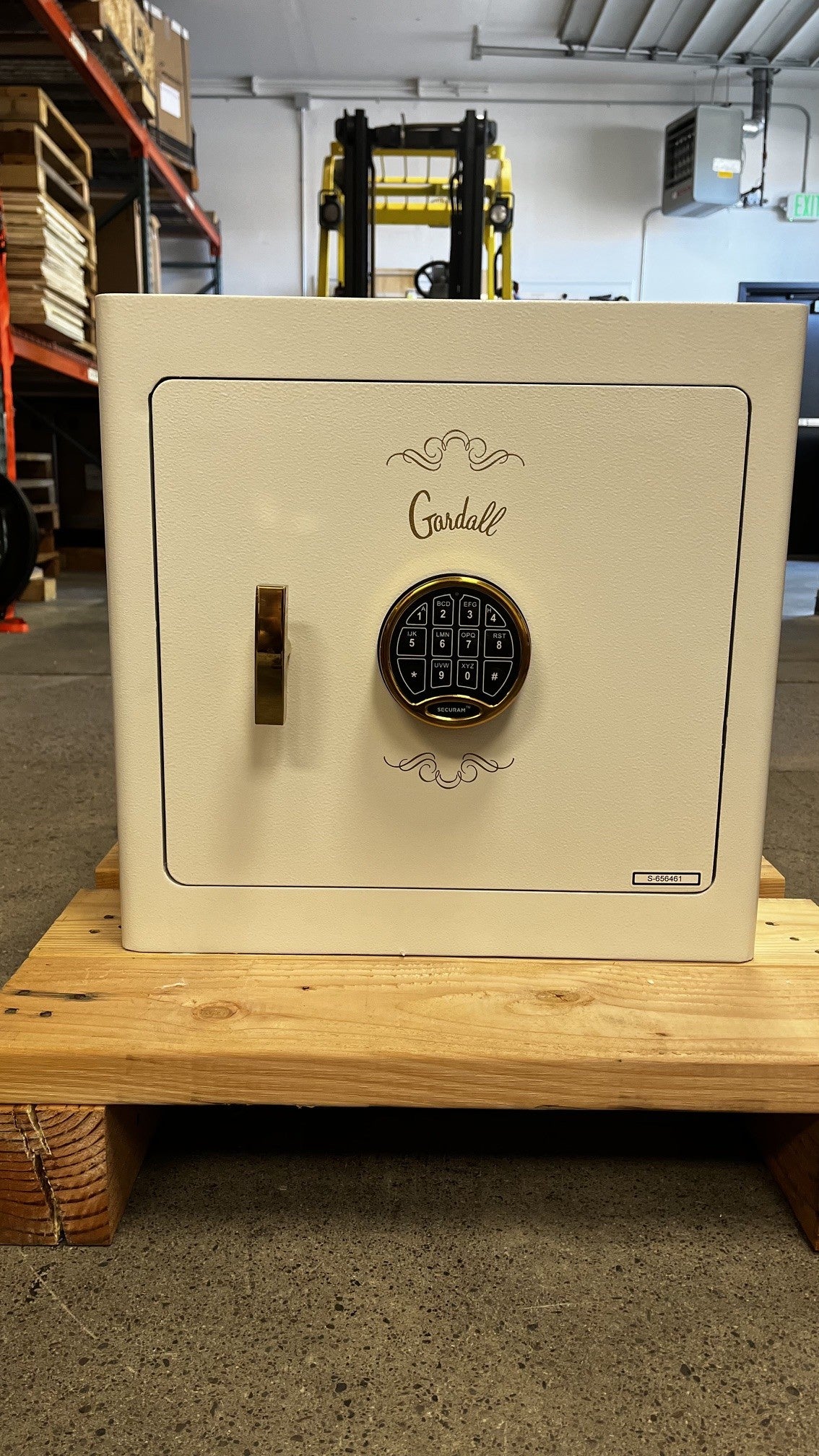 Front view of the safe, it comes with a digital lock. 