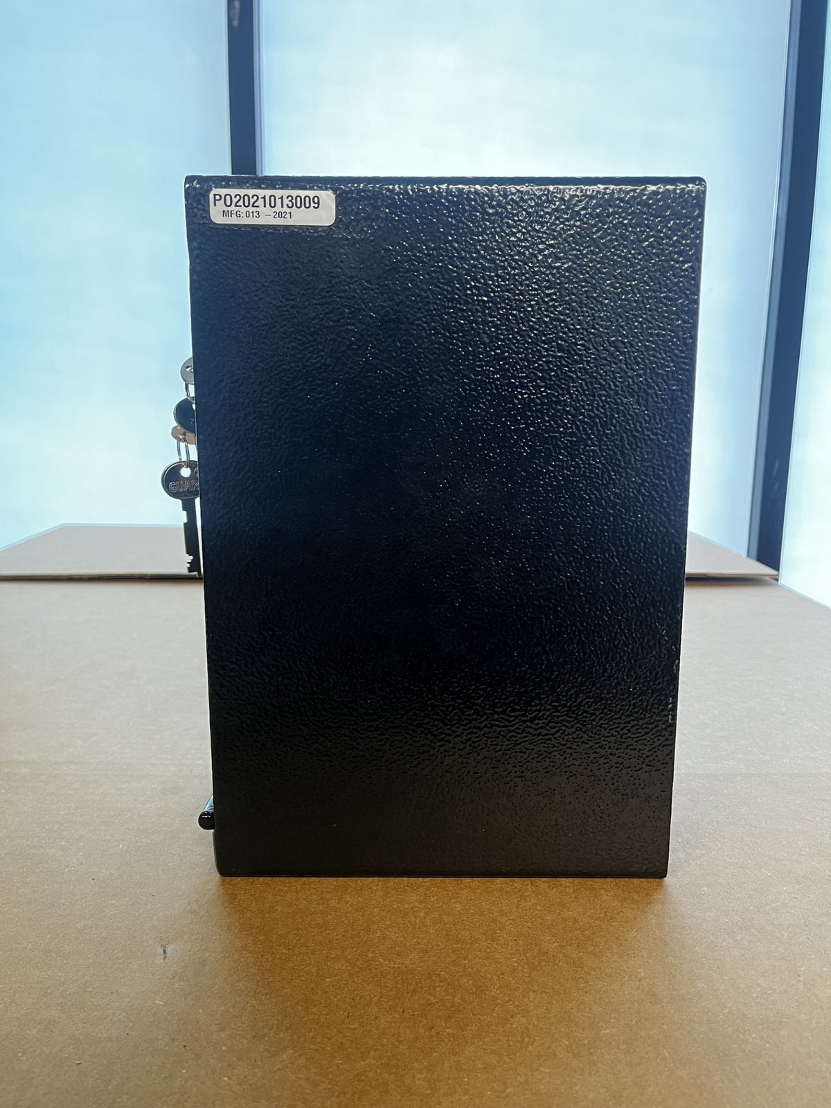 View of the right side of the safe. 