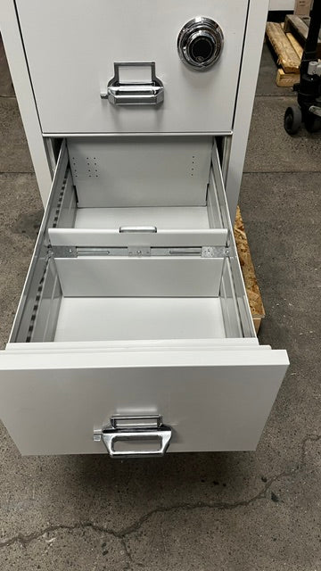 View of the third drawer. 