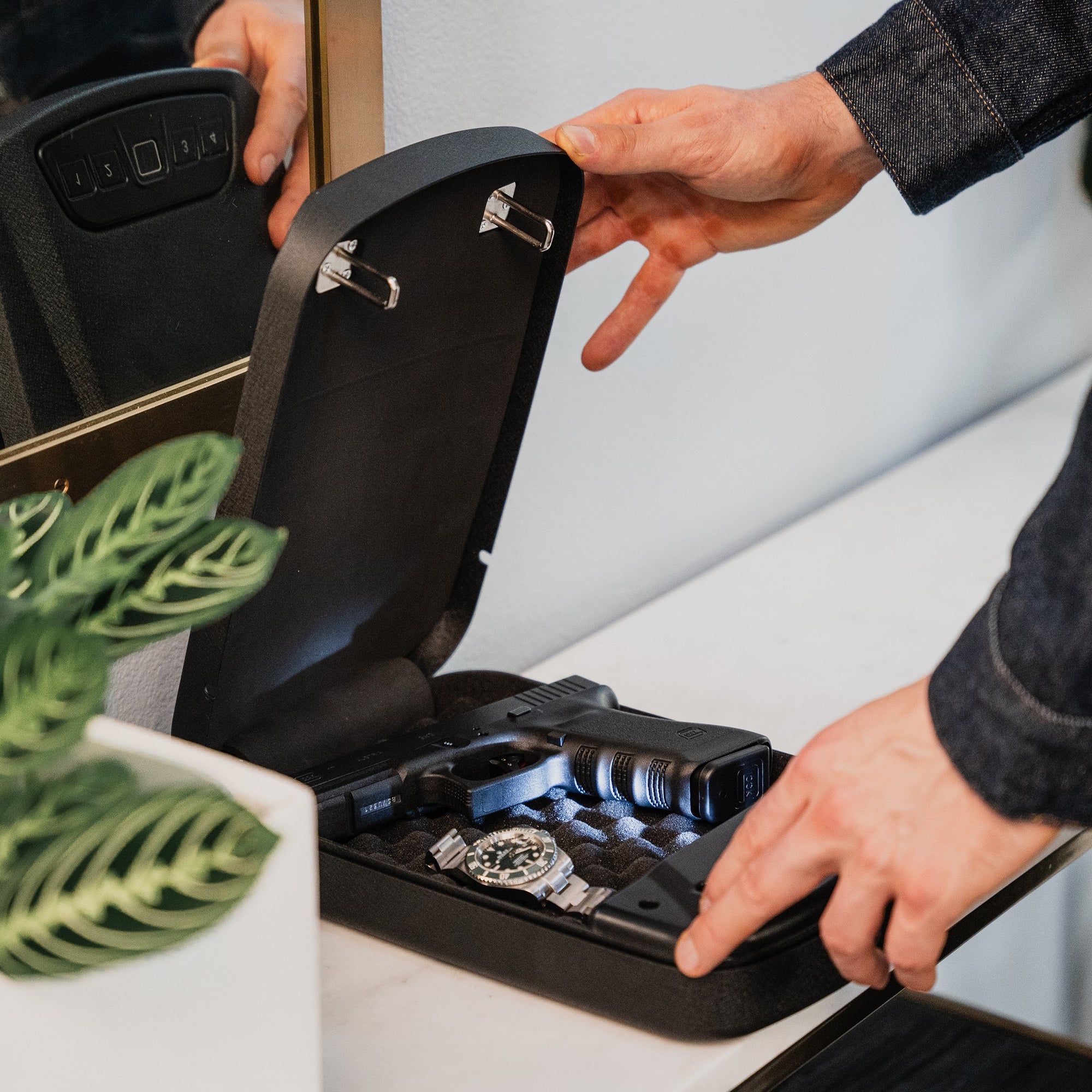 RPNB RP2008 Biometric Handgun Safe