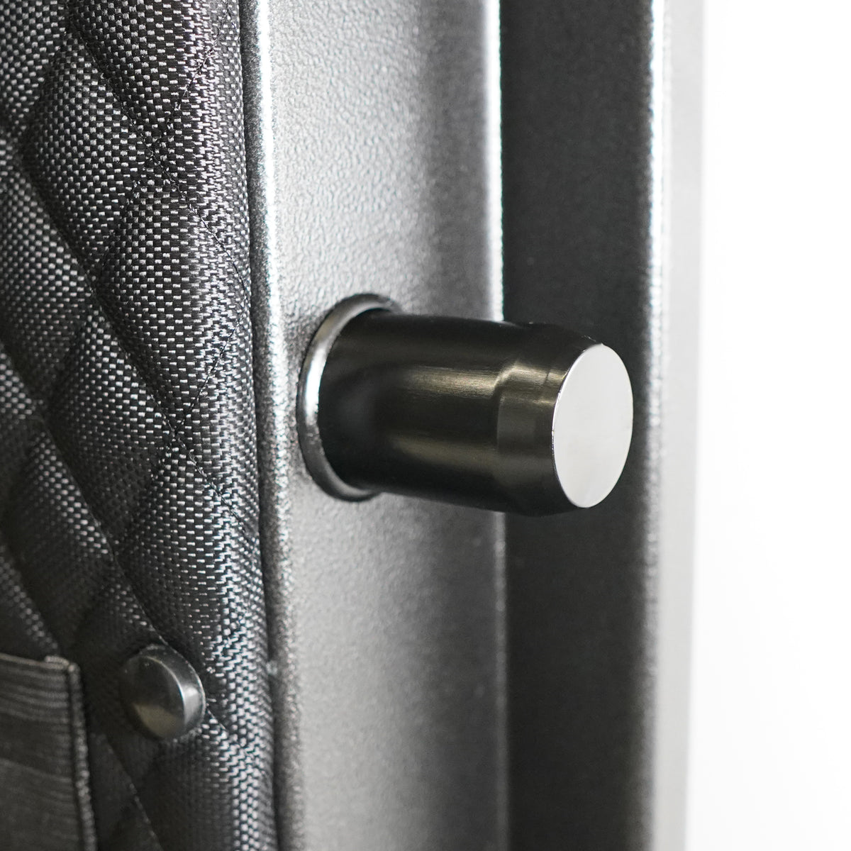 Remington SAR5920GC Gun Club Series 20 Gun Safe Locking Bolt