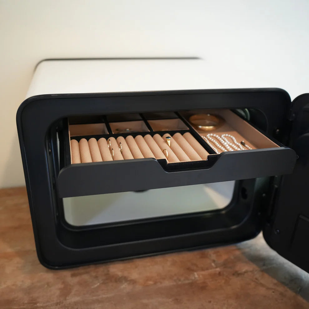 Cocono Jewelry Tray & Organizer Installed