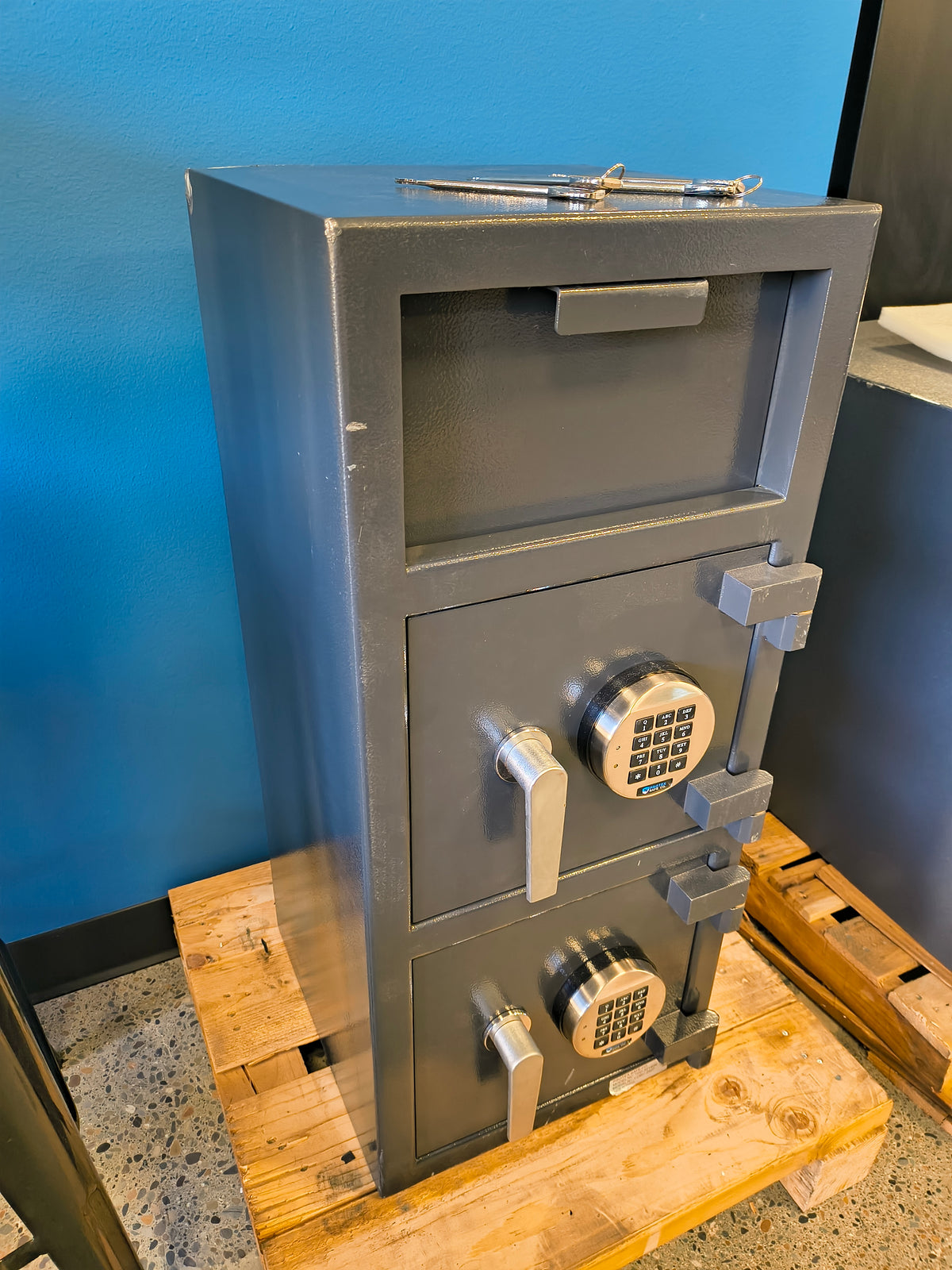 Blemished Protex FDD-3214 II front left. 