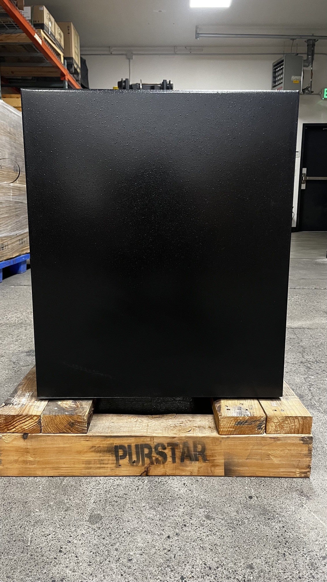 View of the left side of the safe. 