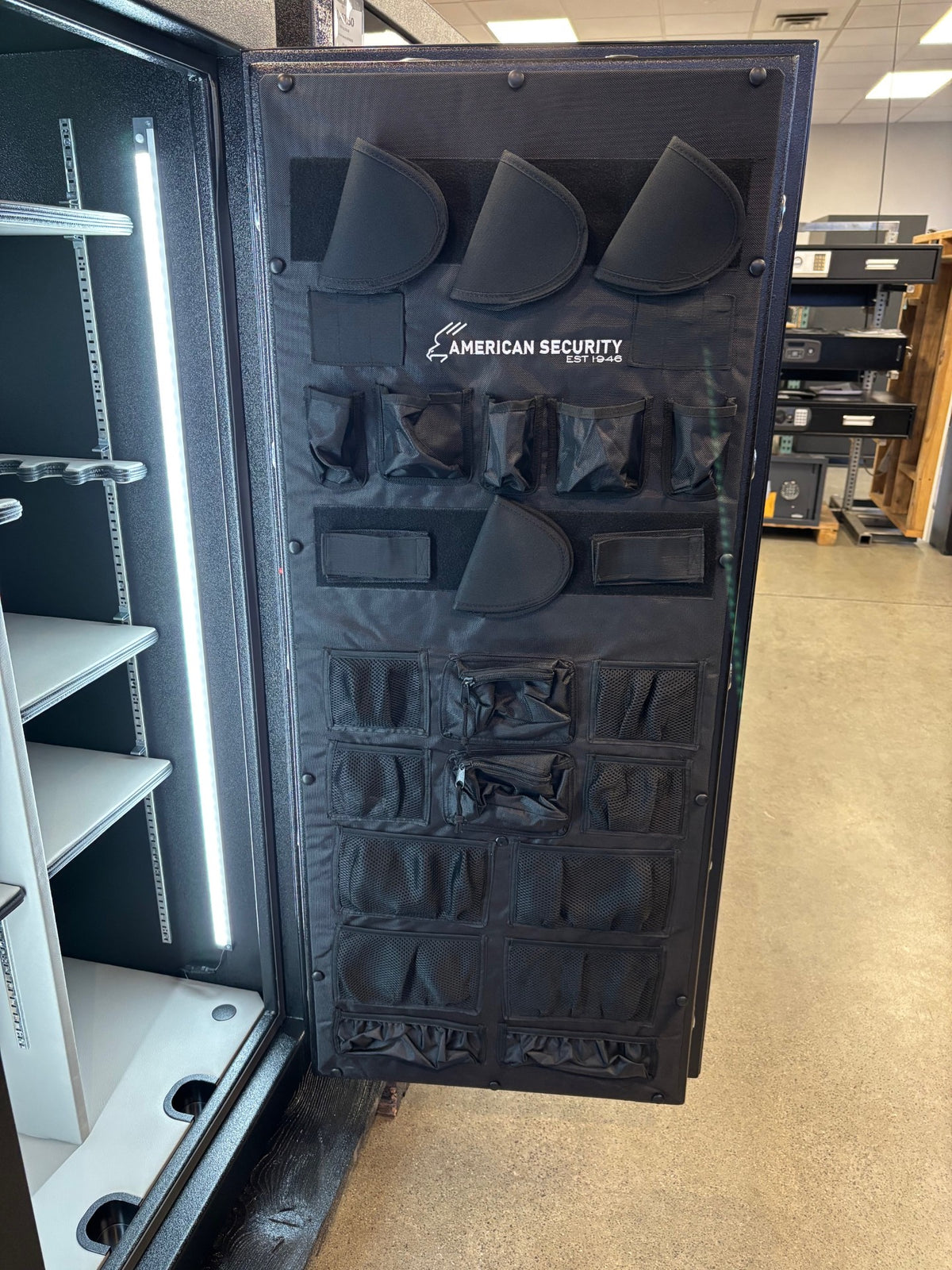 AMSEC BFX6030 Gun Safe with Wavy USA Flag Vinyl Door – 2 Hour Fire Door Organizer