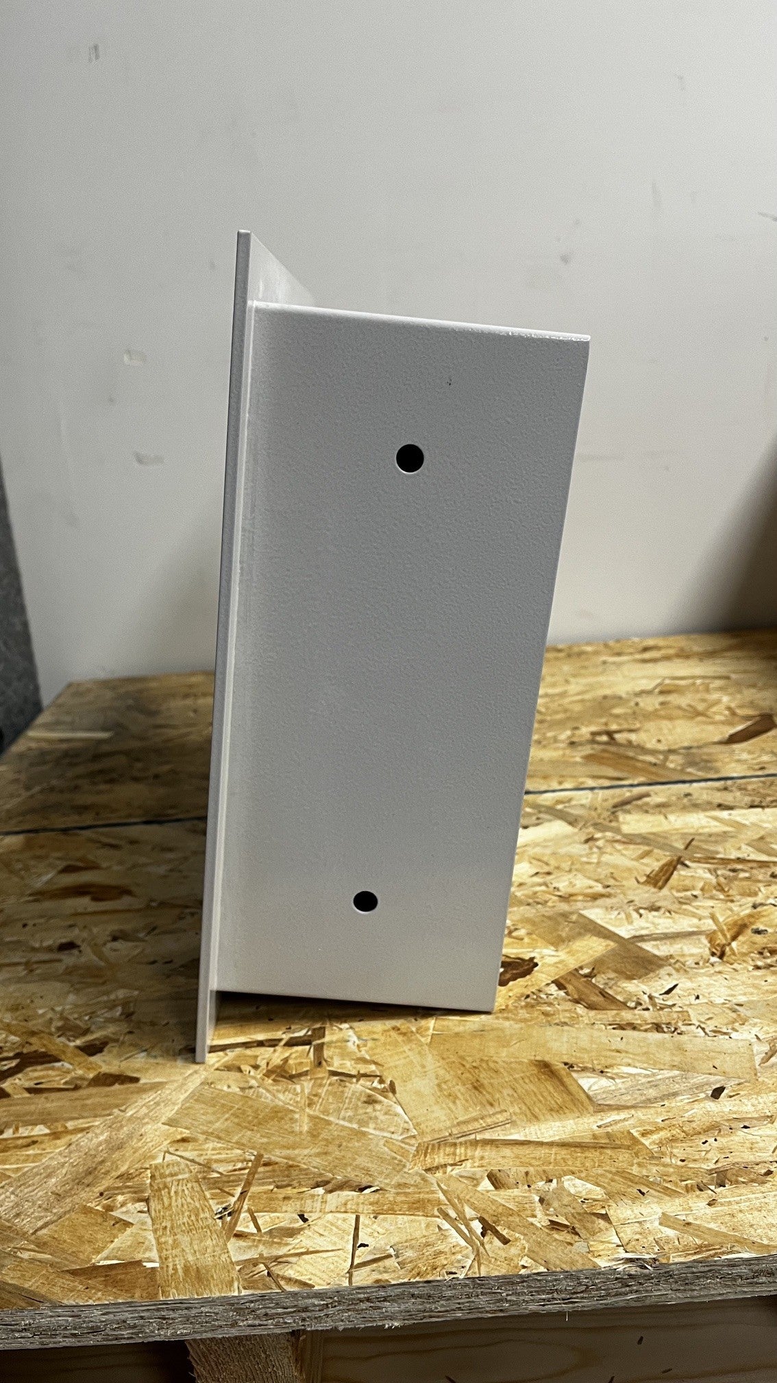View of the right side of the safe. 