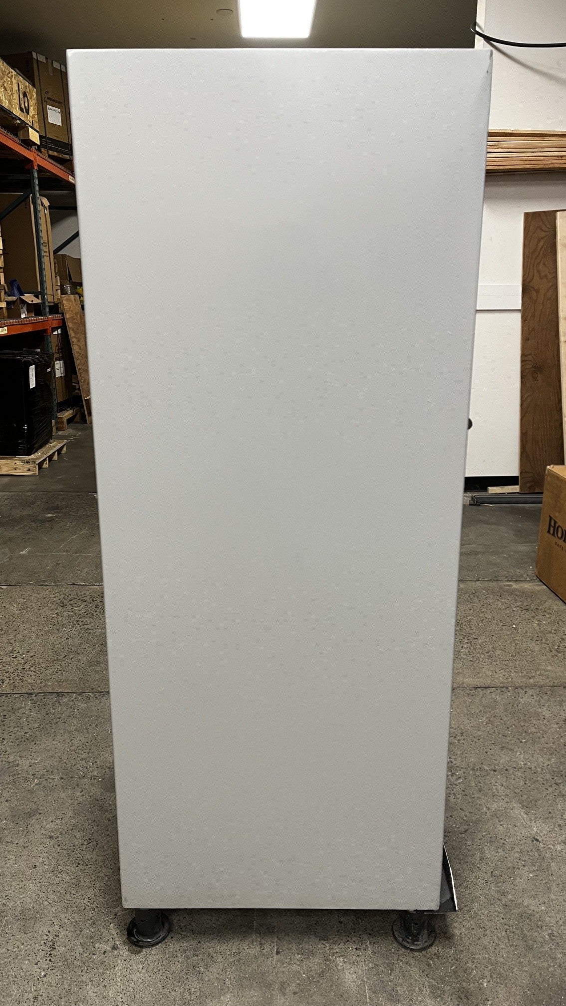 View of the left side of the safe. 