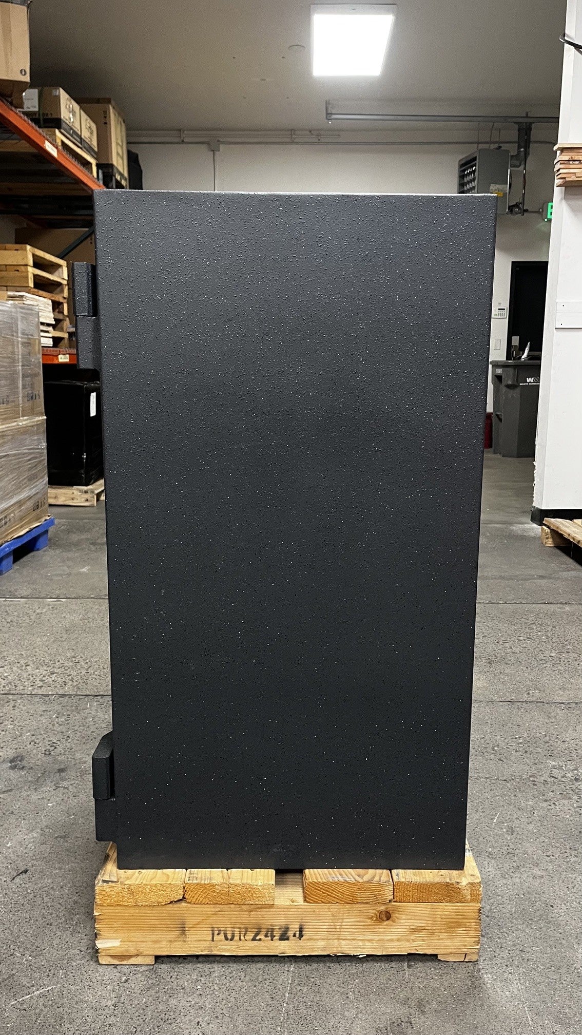 View of the right side of the safe. 