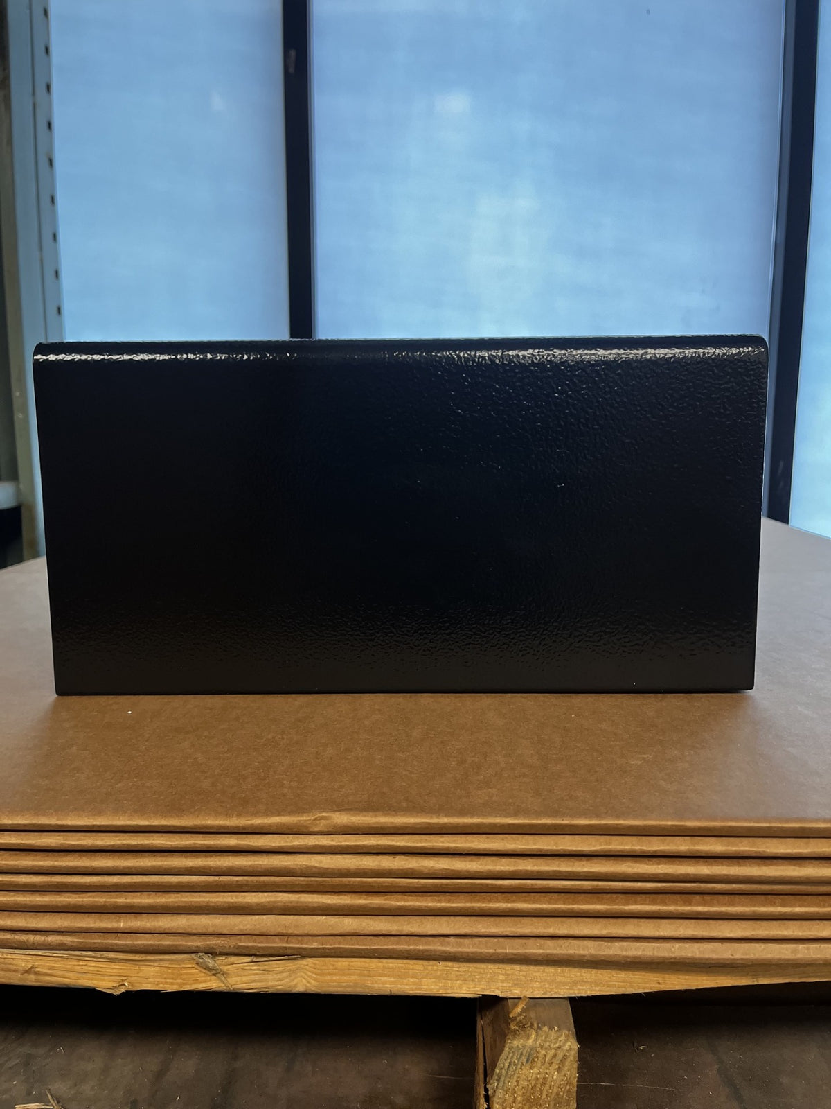View of the left side of the safe. 