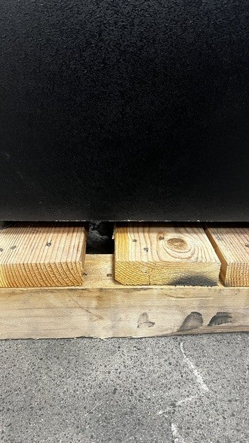 The lower right side has a few chips on the lower edge. 