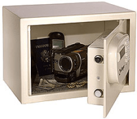 Challenger M For Small Spaces In-Room Safe