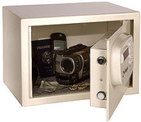 Challenger M For Small Spaces In-Room Safe