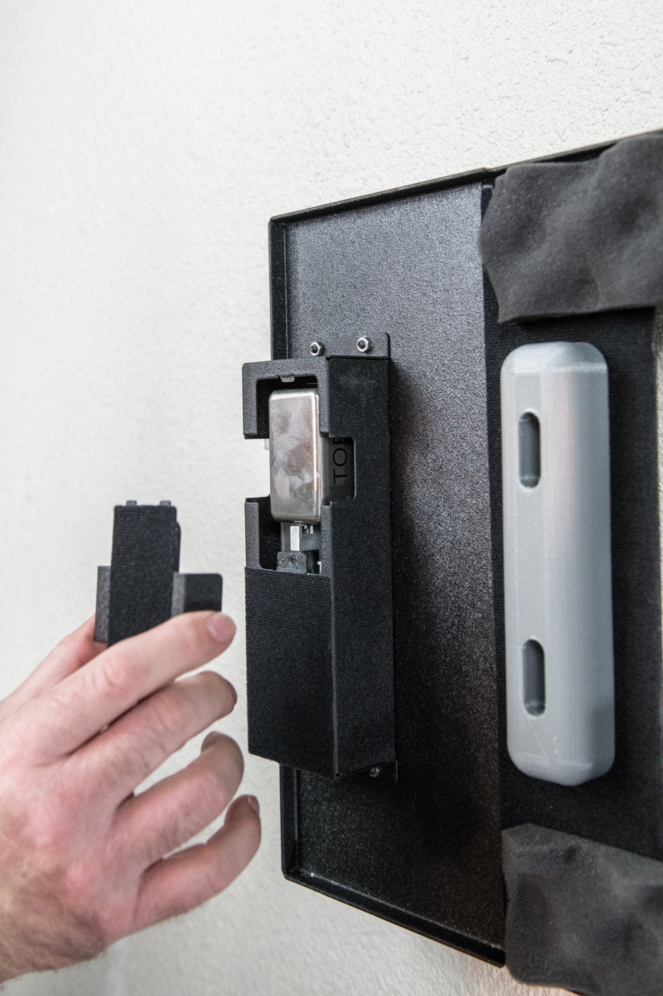 ShotLock AR 200M Solo-Vault Gun Safe - Safe and Vault Store.com