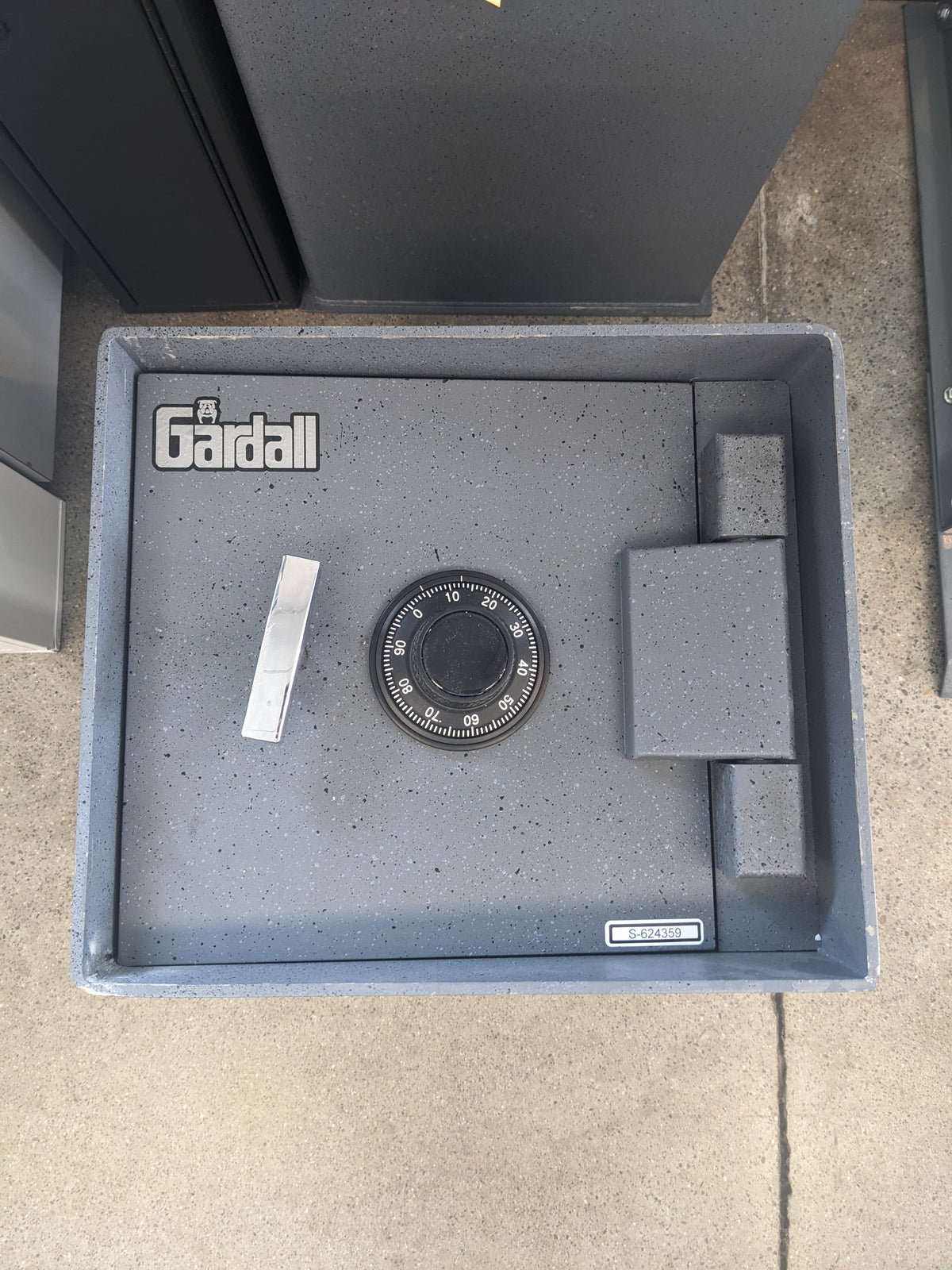 Gardall B1311-G-C In-Floor Safe