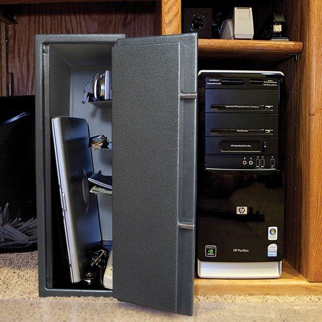Stealth STL-Dorm-Safe Dorm Safe V5.0 Door Open with Laptop Inside